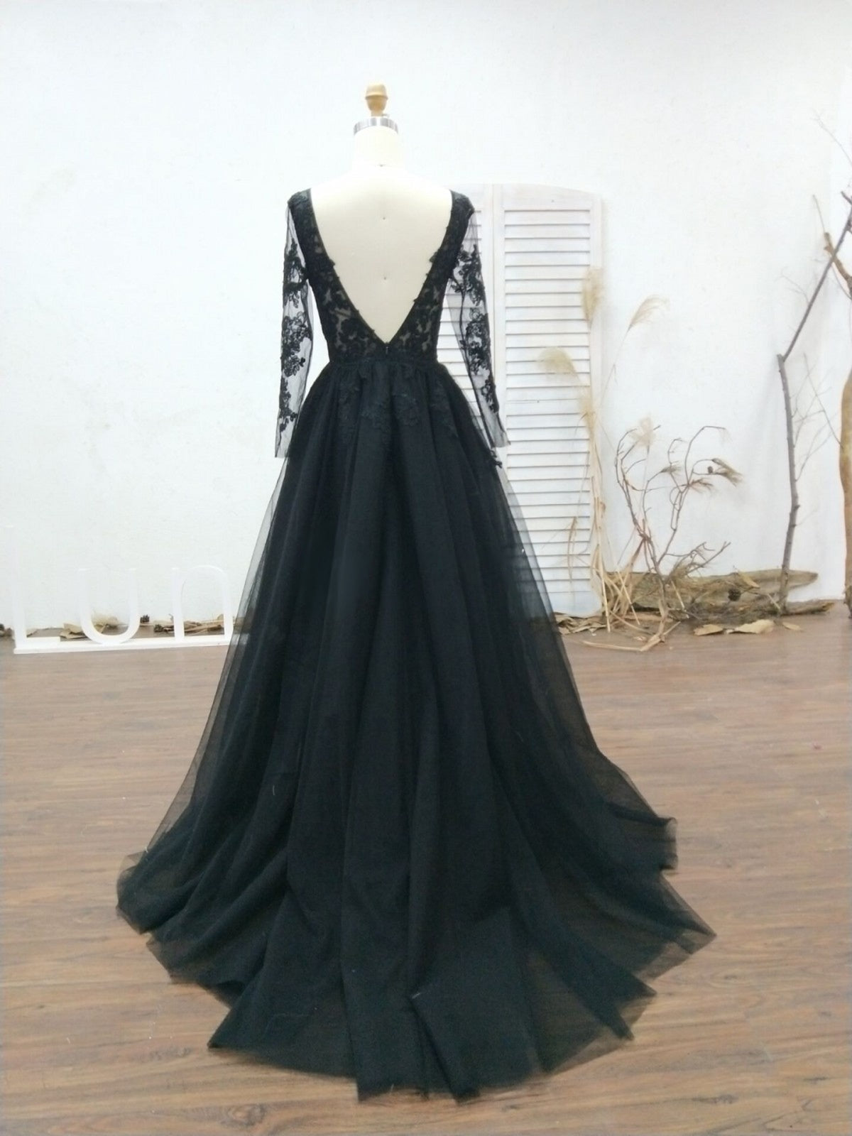 Gothic style Lace and yarn V neck backless full sleeve split knee length party dress