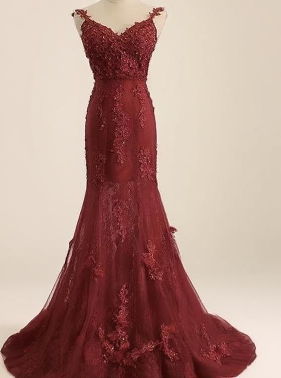 Mermaid style lace straps chapel length yarn wedding dress