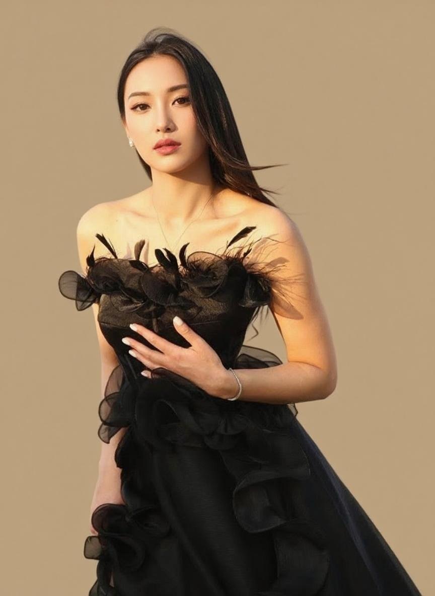 Gothic style Fashion Feather Ruffles Strapless A-line Black Prom and party Dress
