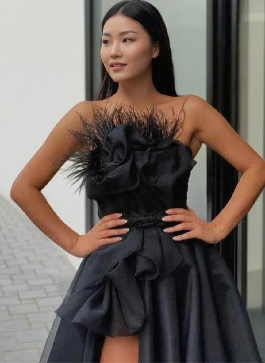 Gothic style Fashion Feather Ruffles Strapless A-line Black Prom and party Dress