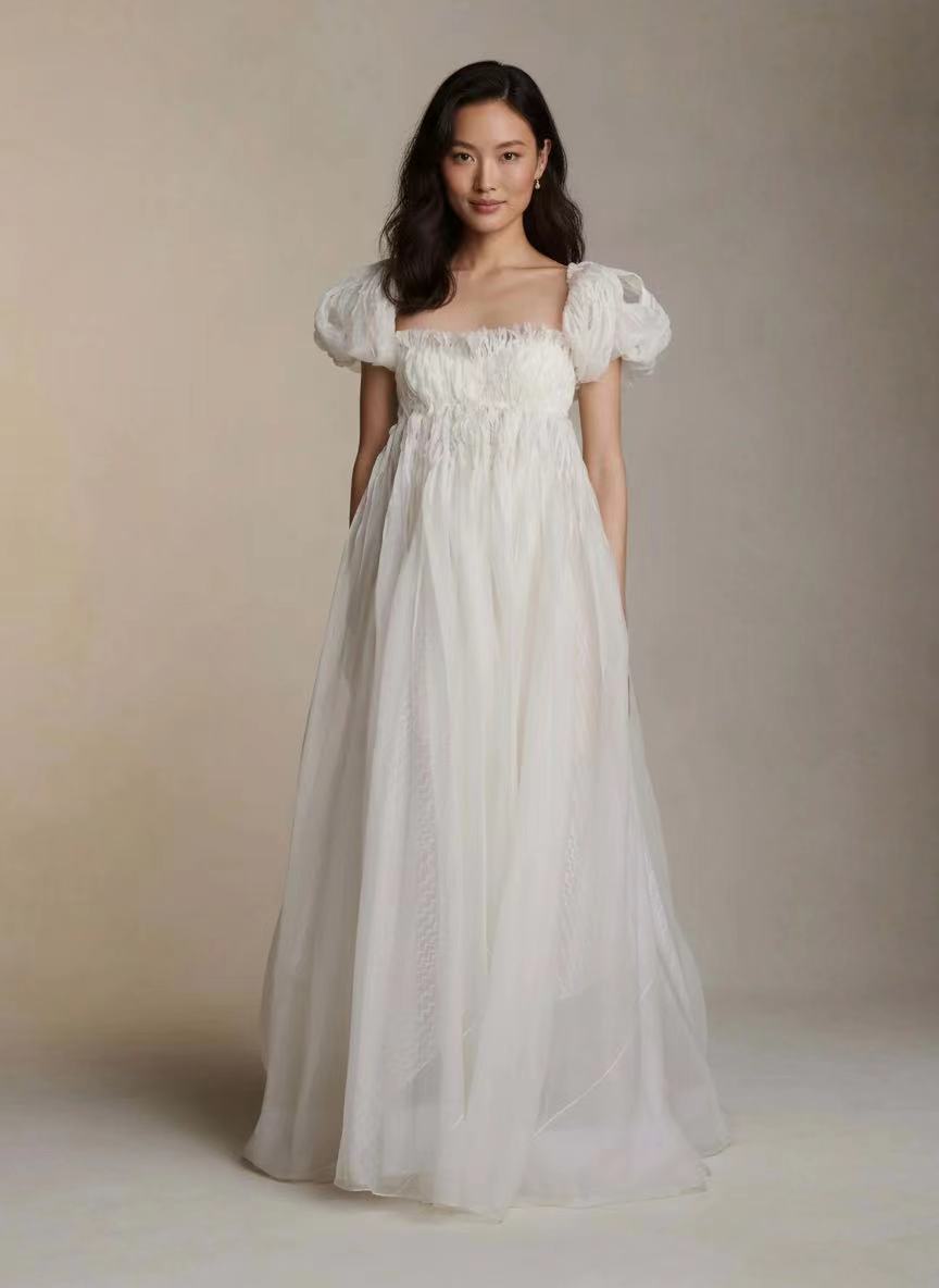 Square neck floor length short sleeve pure white gown