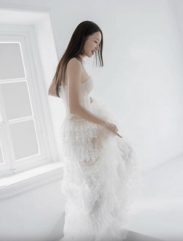 Off the shoulder Tiered layered chapel length beautiful bridal dress